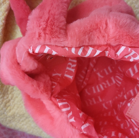 Truly Red Furry Bag - Picture 2 of 5